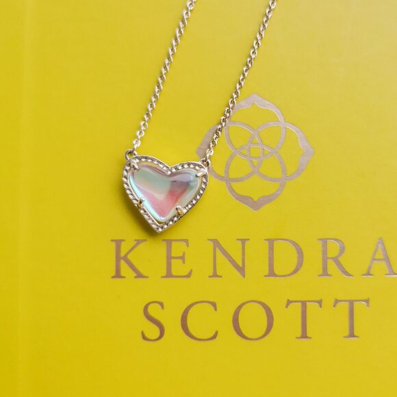 Kendra Scott Jewelry - Kendra Scott Ari Heart Gold Dichroic Glass Necklace New